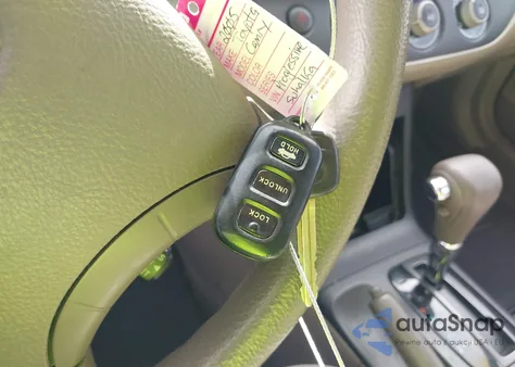 2005 Toyota Camry Le z USA, uszkodzony, nr VIN 4T1BE32K85U980938